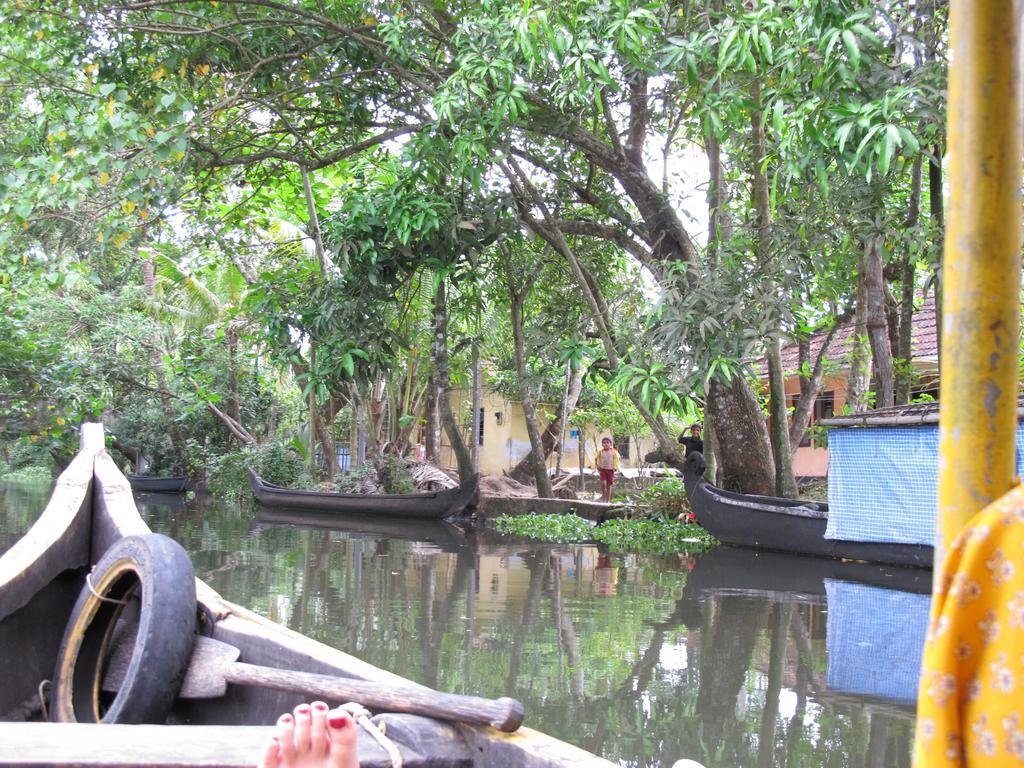 Alappuzha Paradise Inn Guest House מראה חיצוני תמונה