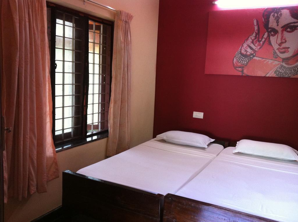 Alappuzha Paradise Inn Guest House מראה חיצוני תמונה